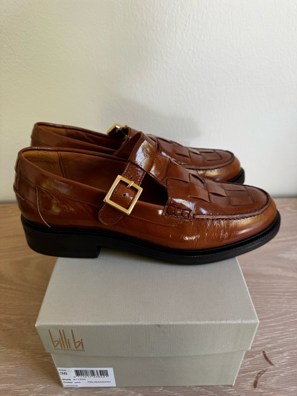 Women's Woven Leather Strap Loafers - Picture 2 of 5